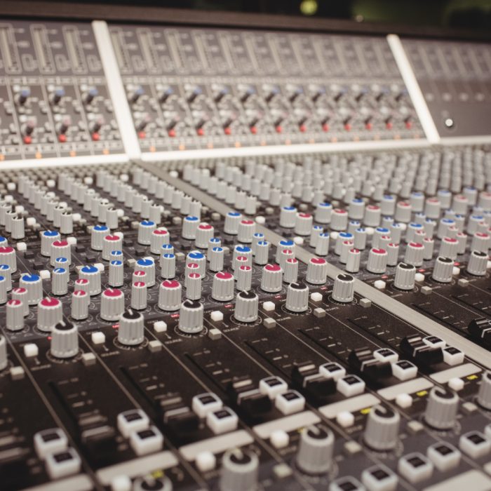 close-up-sound-mixer
